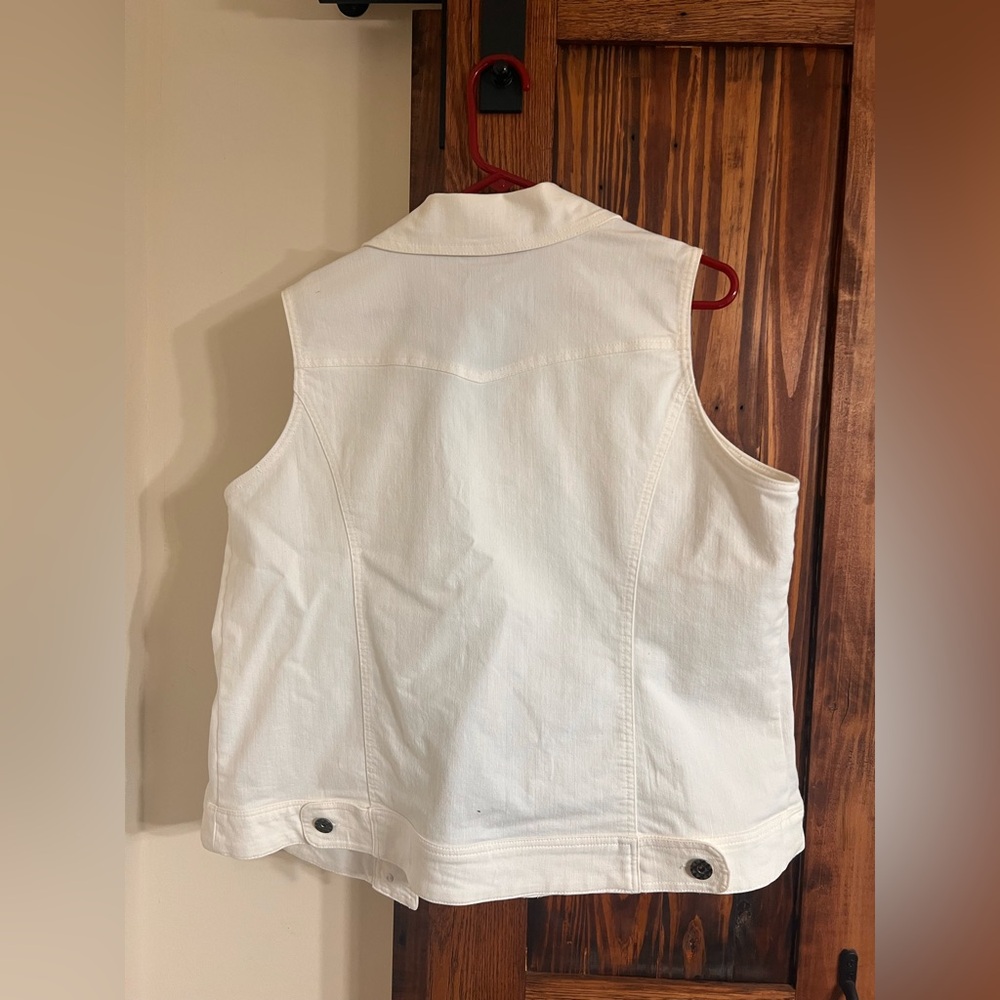 Women’s plus size vest size 1X, dressbarn - Picture 2 of 5